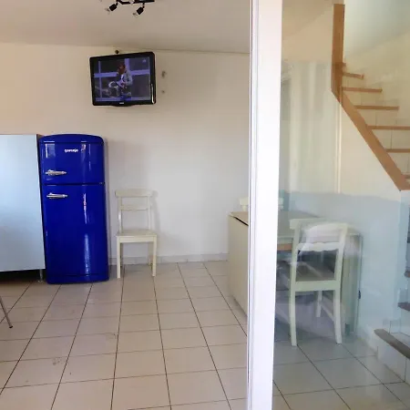House With 3 Bedrooms In With Enclosed Garden And Wifi *