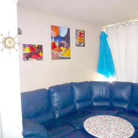 House With 3 Bedrooms In With Enclosed Garden And Wifi 別荘 アグド