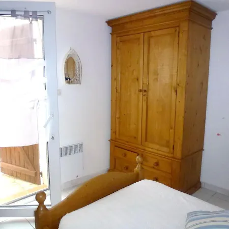 House With 3 Bedrooms In With Enclosed Garden And Wifi 別荘 アグド