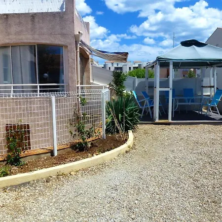 House With 3 Bedrooms In With Enclosed Garden And Wifi アグド